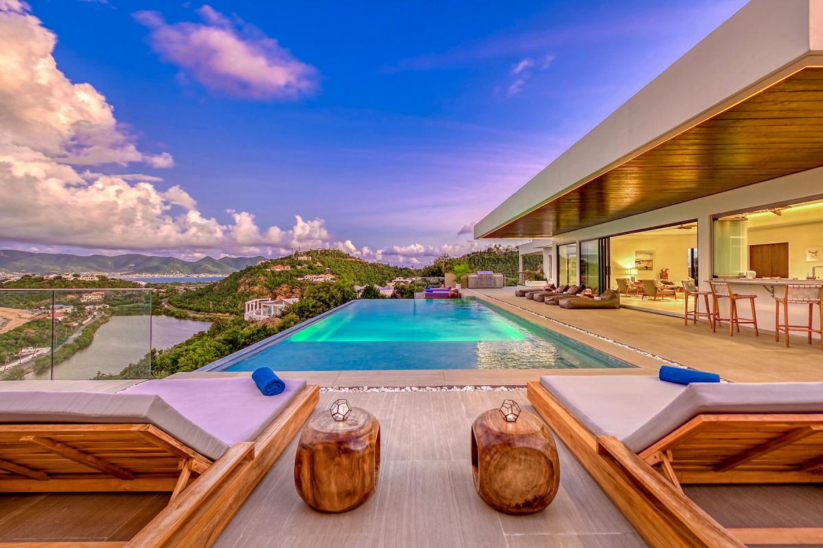 St Martin luxury villa rental - Pool evening